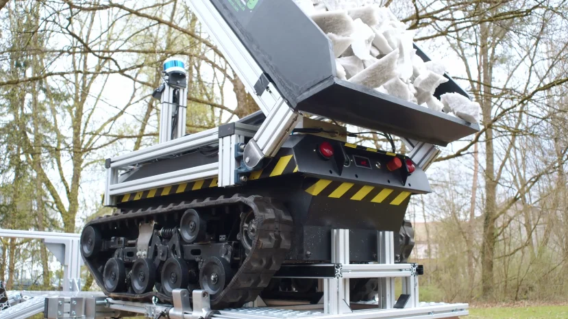 BARROB: autonomer Schüttgut-Transporter auf der Baustelle